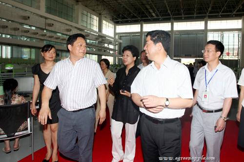 20090713湖南省委常委、长沙市委书记陈润儿视察青苹果