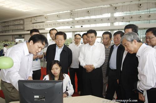 201105文化部蔡武、工信部苗圩等多位领导视察公