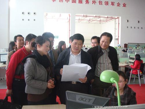 201003唐总接待省办公厅副主任、网管办主任卿立
