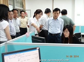 山东省商务厅厅长王华一行视察日照青苹果